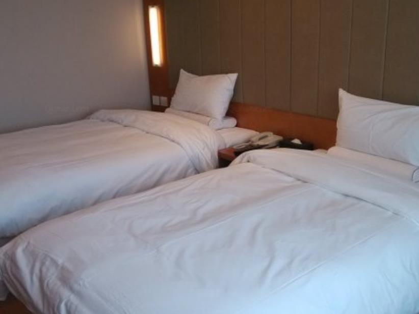 Ji Hotel Urumqi Hongshan Branch Екстериор снимка